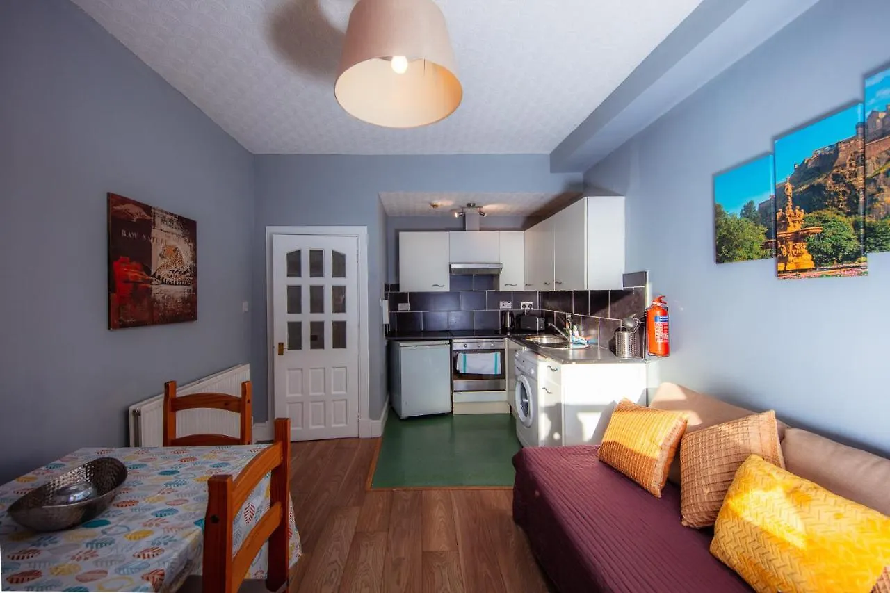 אדינבורו Old Town Apartment By The Castle/ Meadows!